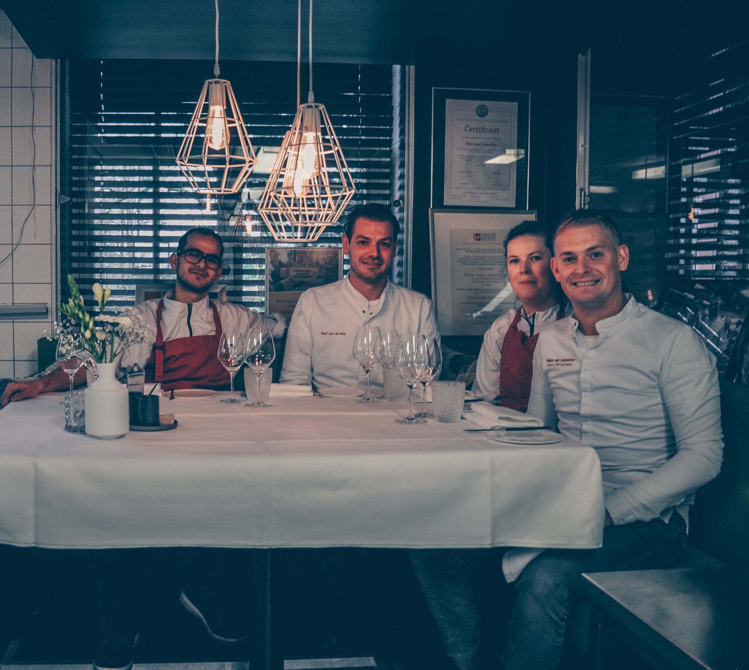 Proefkoken nieuwe menu voor heropening na Corona-sluiting