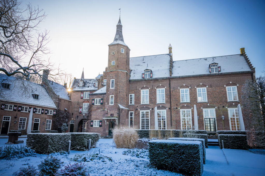 Kasteel Maurick in de sneeuw